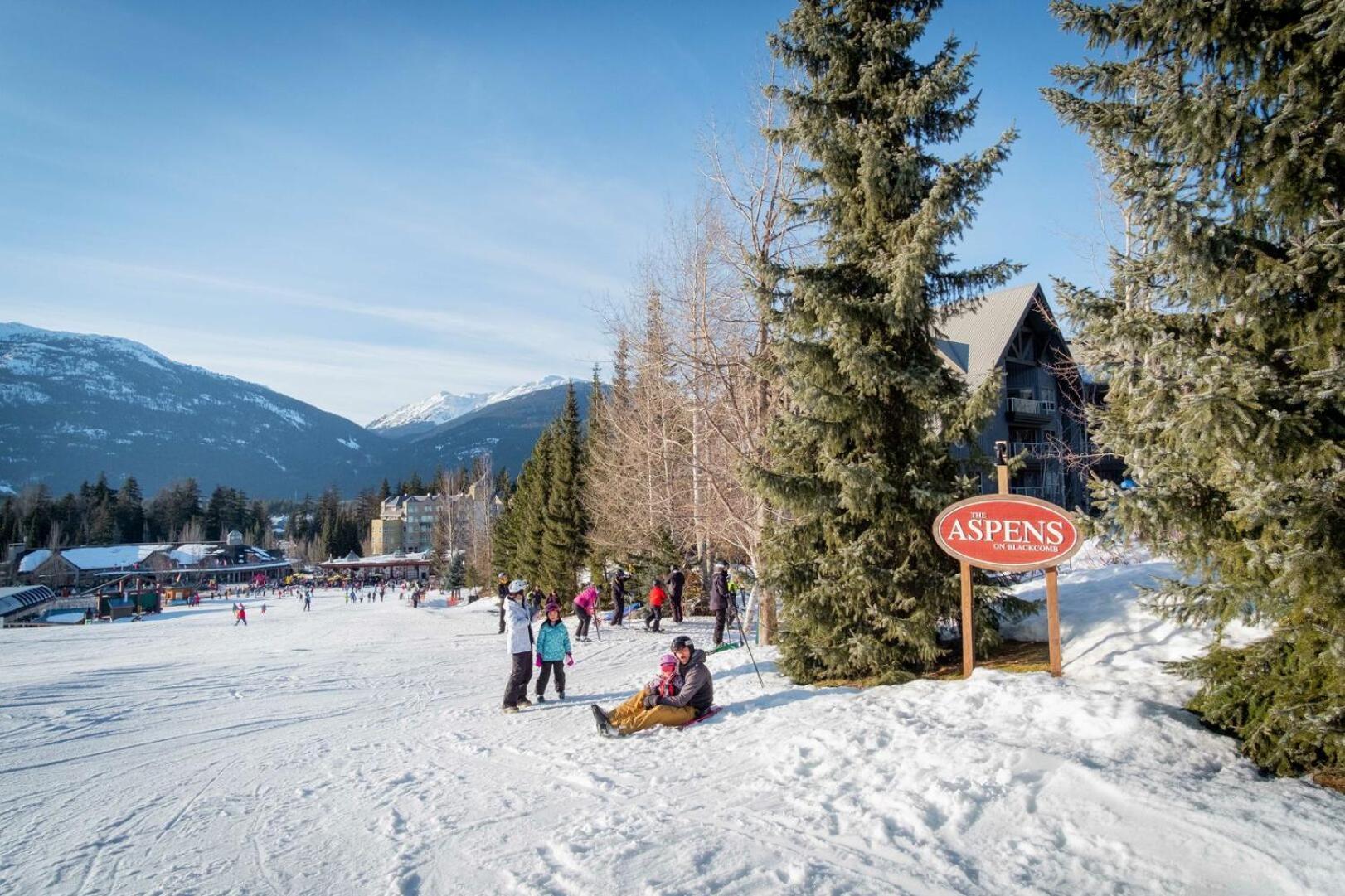 The Aspens By Outpost Whistler Villa Exterior photo