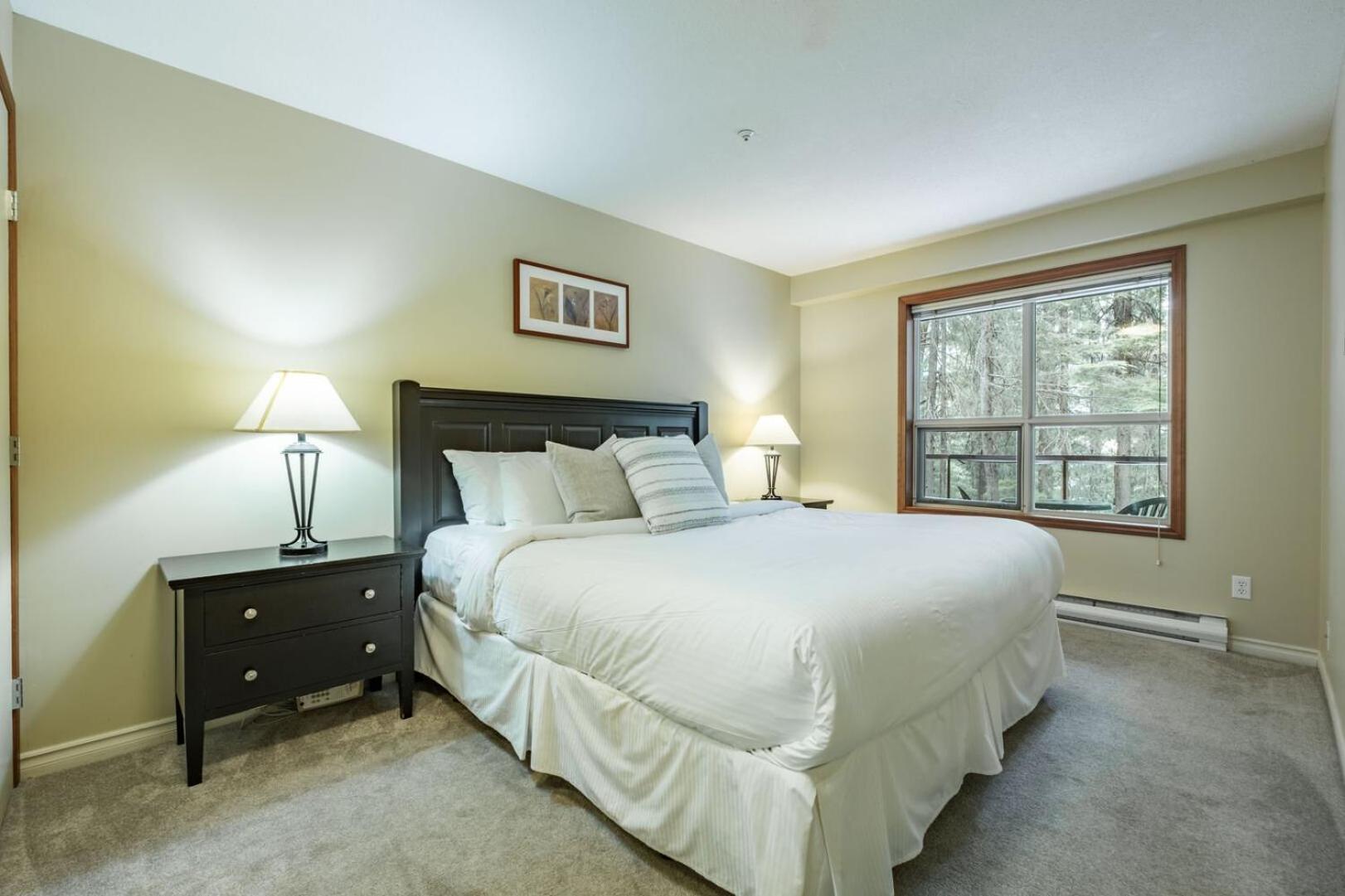 The Aspens By Outpost Whistler Villa Exterior photo